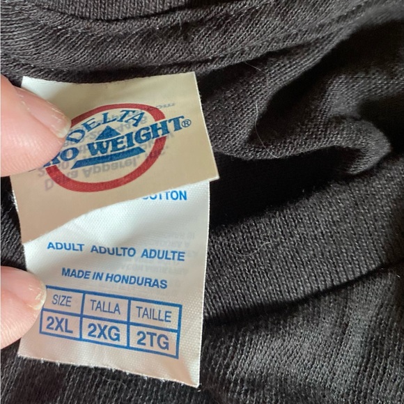 Vintage Barack Obama HOPE t-shirt. Excellent condition. Size 2x. 44th president - Picture 3 of 3